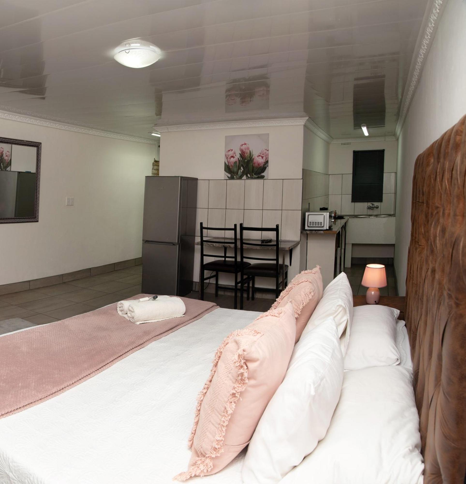 Gold Guest & Conference Bed & Breakfast Welkom Dış mekan fotoğraf